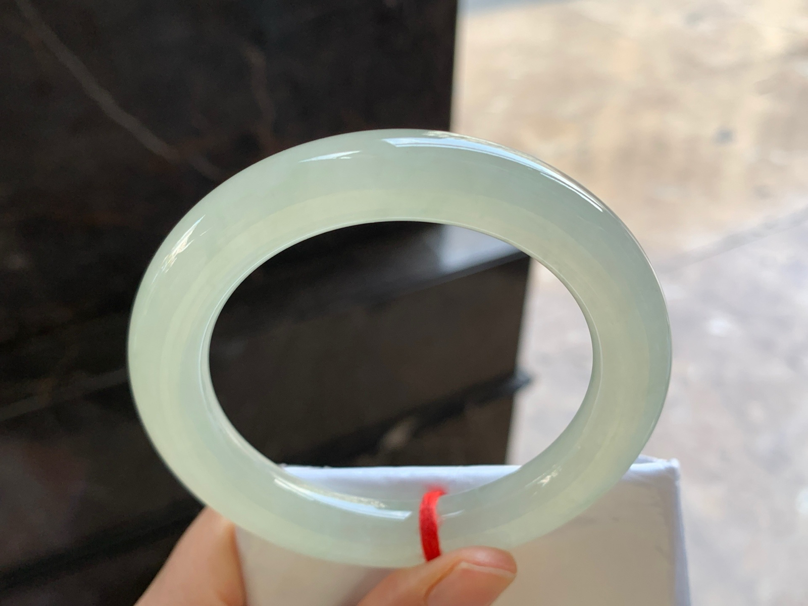 55.5-10.8

冰圆条手镯^_^水润