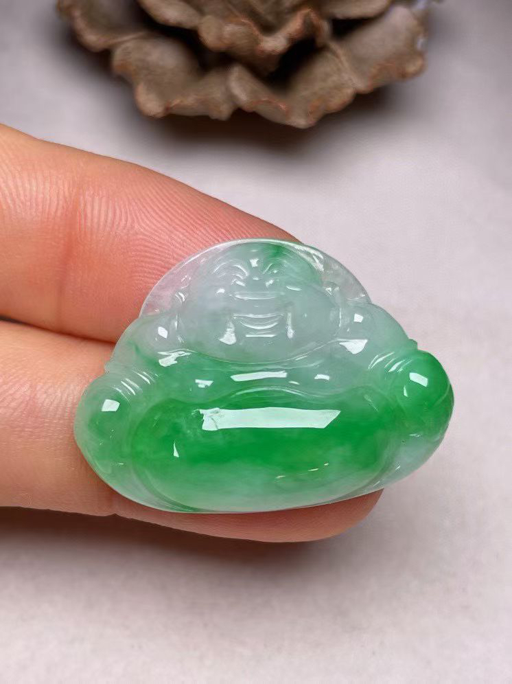 冰糯种飘绿【佛公】吊坠，种水好，玉质细腻 ，卖相好·