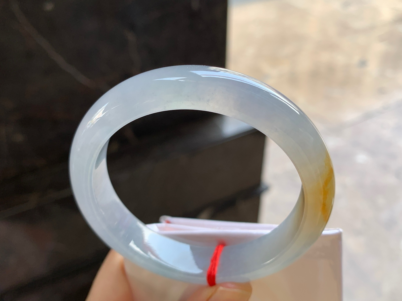 57.5-12.8-8

冰黄手镯^_^种水冰透