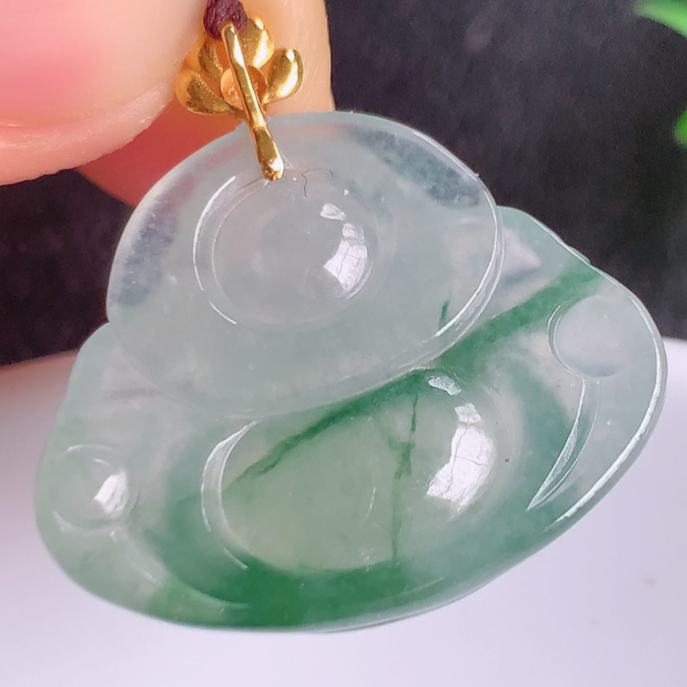 18k金扣冰润飘花佛公挂件 玉质细腻  精雕弥勒佛，笑佛福耳垂肩，面相喜庆，开怀大笑，憨态可掬。惟妙惟肖，寓意福禄双全，吉祥美满，笑口常开 W42.21  尺寸：20-24.3-6.5mm