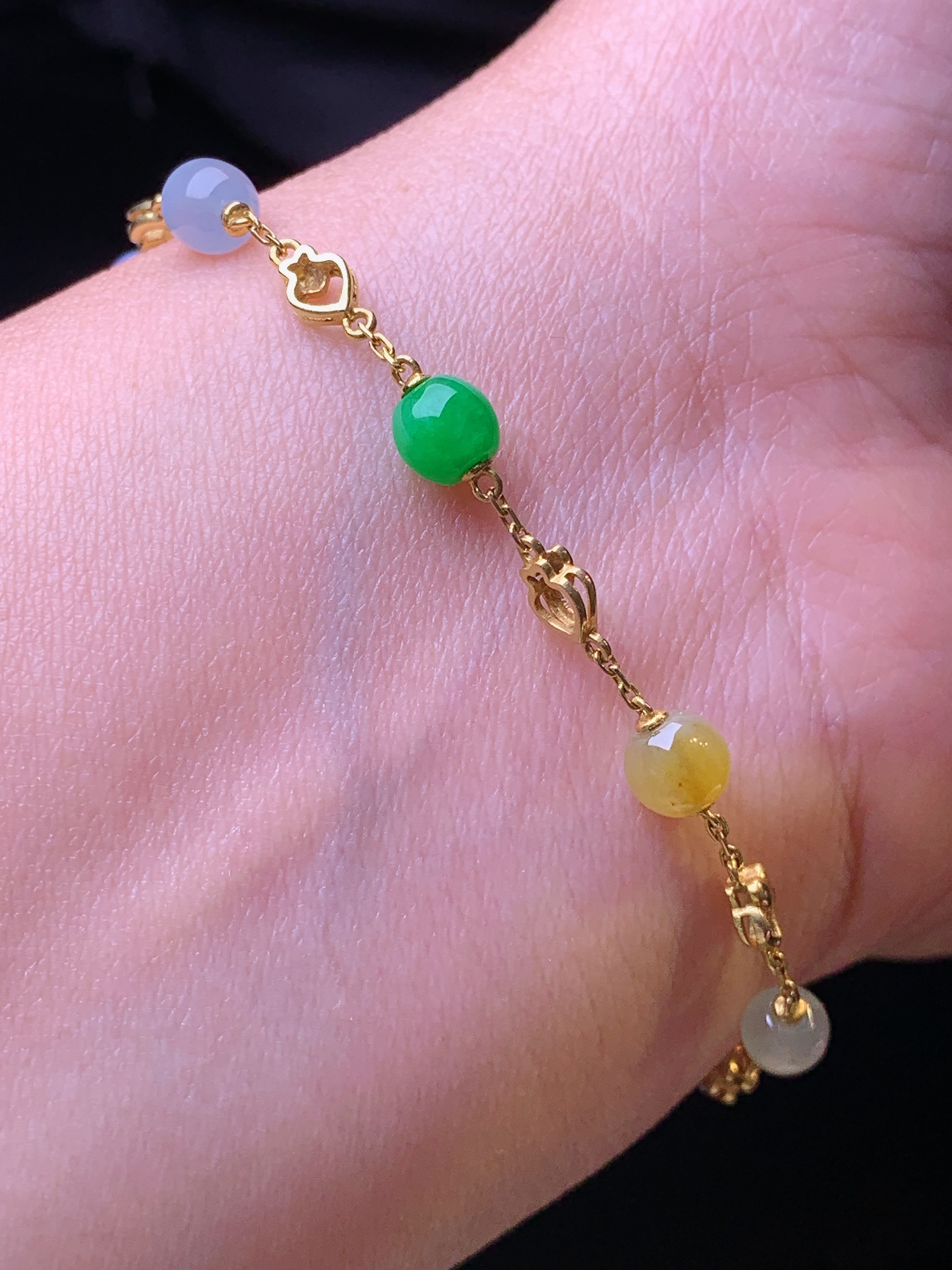 18k金镶嵌多彩圆珠手链 玉质细腻 色泽艳丽清新 水润亮眼 裸石尺寸5.3*4.6z1