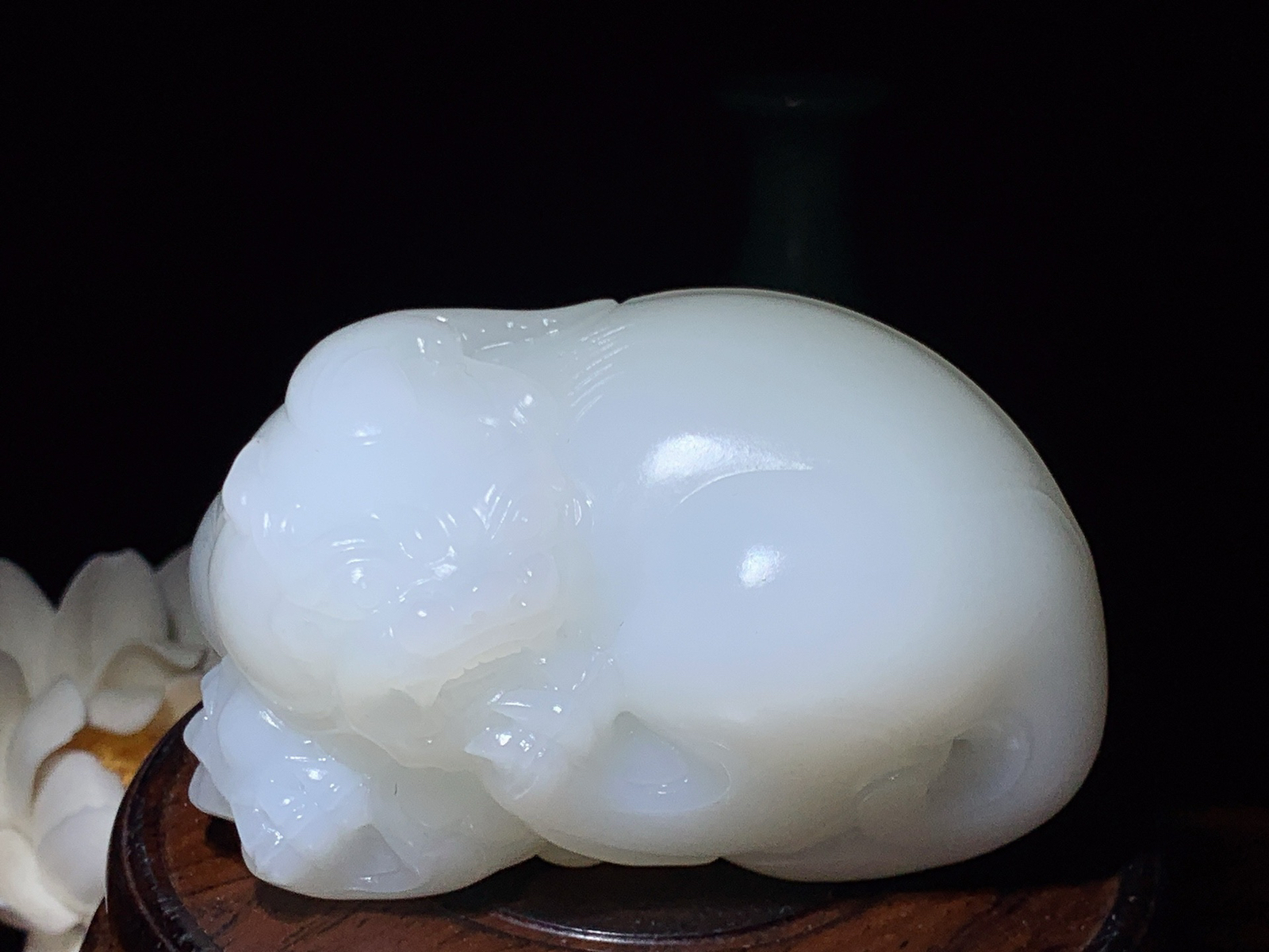 收藏级！新疆和田玉羊脂白玉招财进宝貔貅把件 尺寸76/43/38重219.6克。玉质细腻油润。手推出油。佩戴高端典雅。lt260321