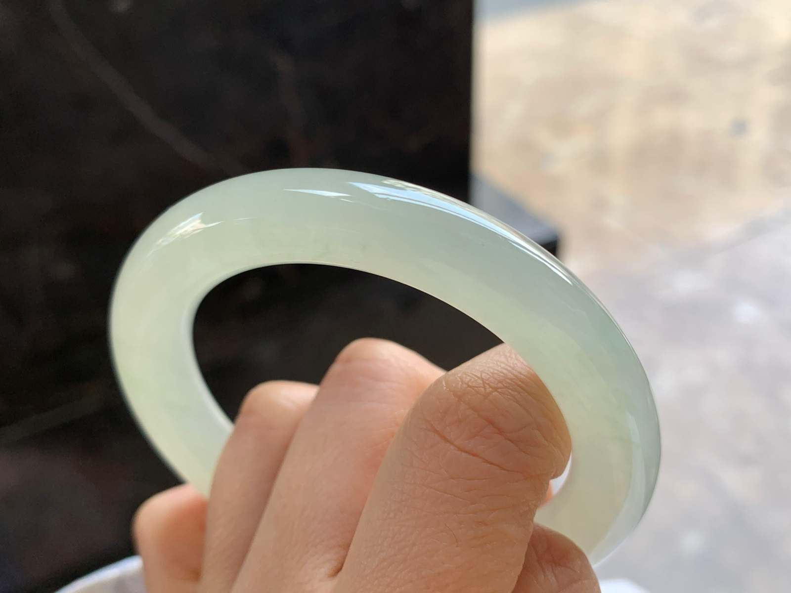 55.5-10.8

冰圆条手镯^_^水润