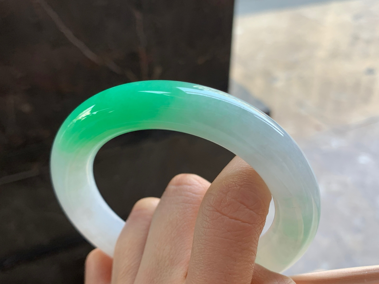 59-12.7

阳绿色圆条手镯^_^色阳