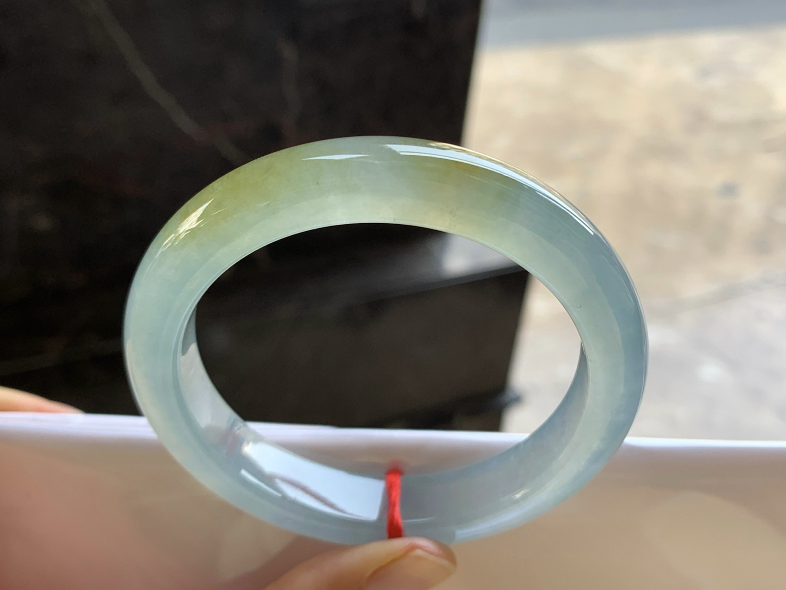 59-12.2-9.2

冰黄手镯^_^透亮