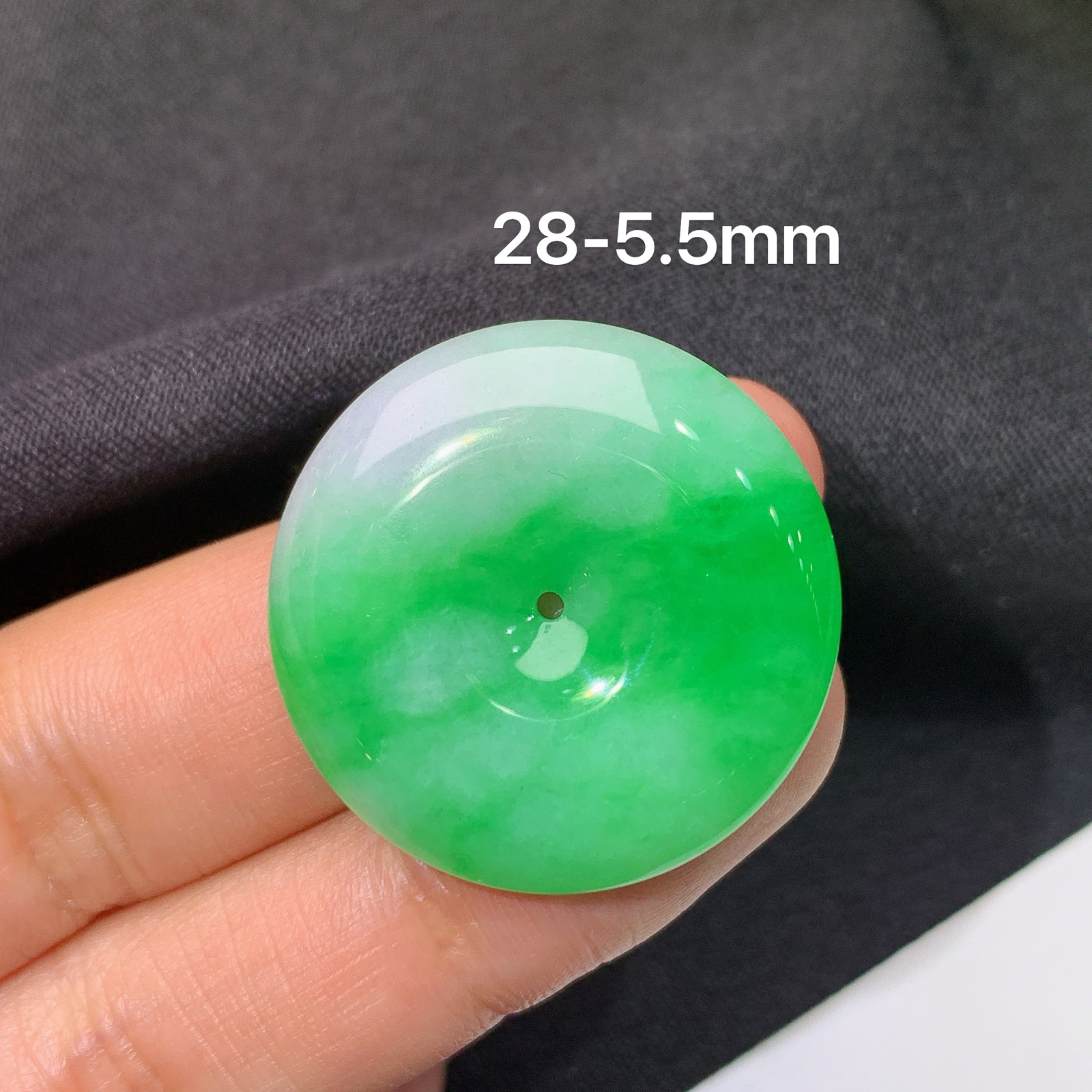 飘绿平安扣，玉质细腻，Xq尺寸28*5.5