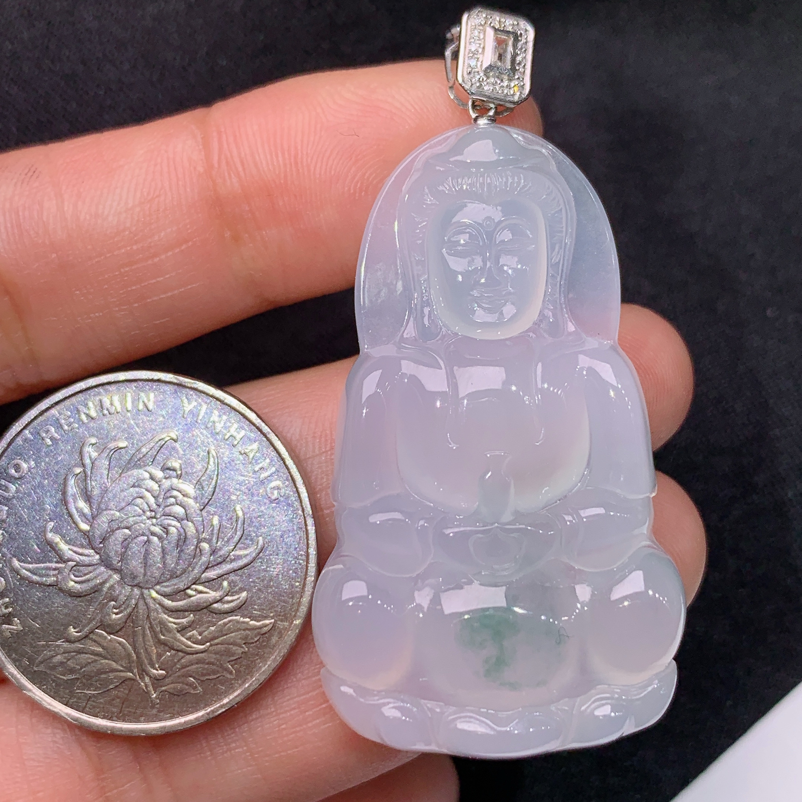 冰飘花观音吊坠，18k金扣头，冰冰润润，玉质细腻，种水足，Sf裸石尺寸42.6*24.7*5.8