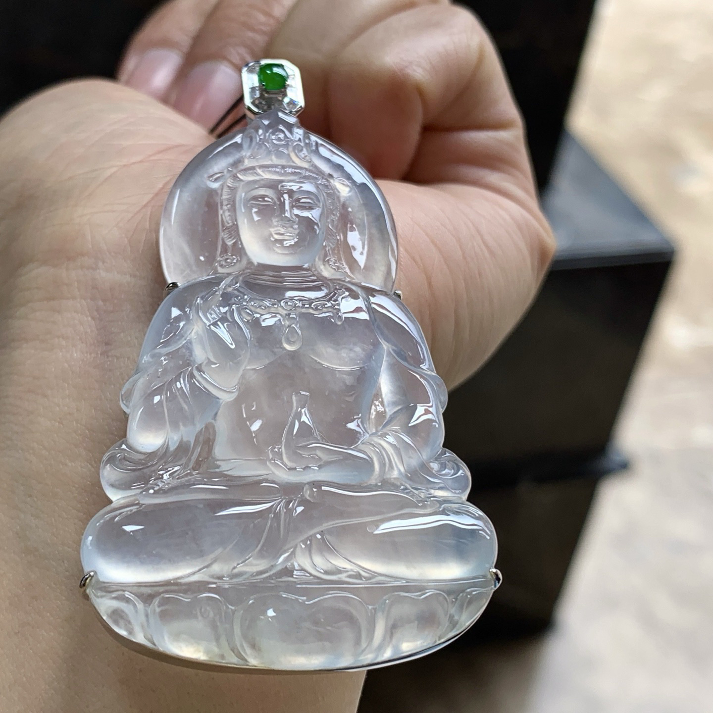 金钻镶嵌冰种观音^_^透亮 尺寸59.8