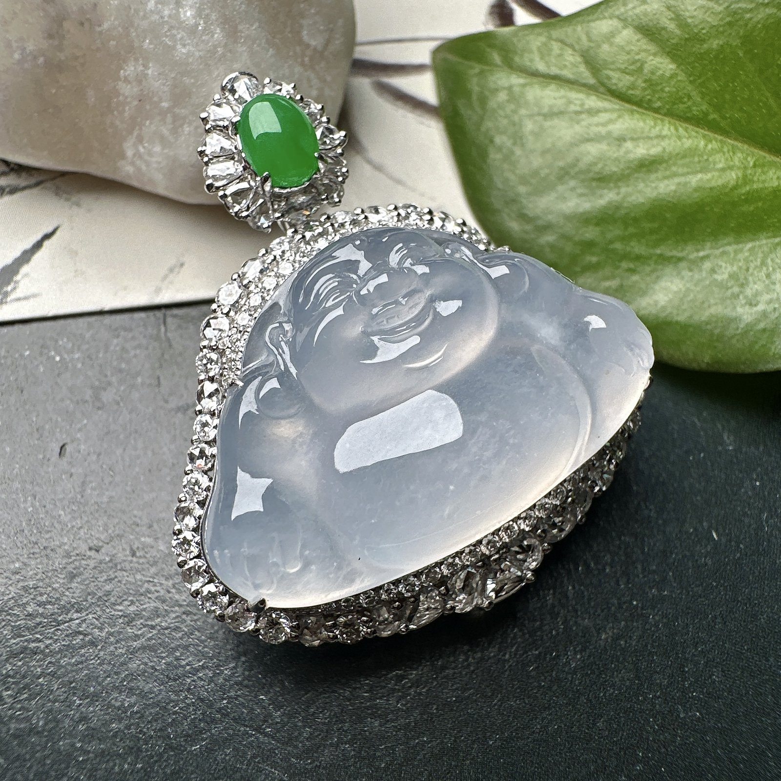 【冰种佛公吊坠】种水上乘，晶莹剔透，纯净通透，莹光感很强，18k金钻镶嵌，裸石尺寸18.3*28.6