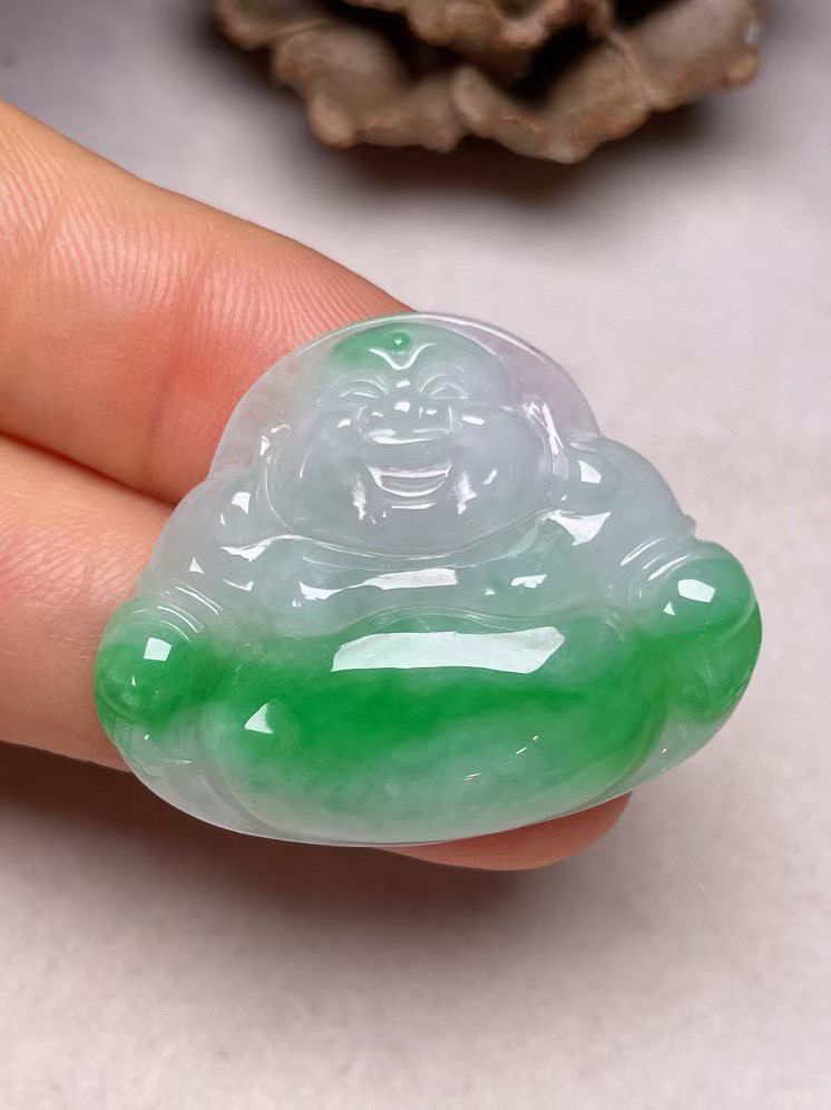 冰糯种飘绿【佛公】吊坠，种水好，玉质细腻 ，卖相好·