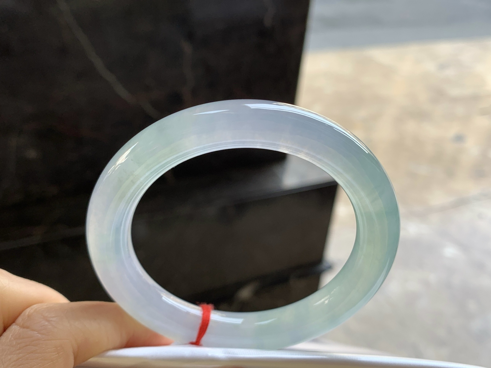 56.5-10.3

冰种春带彩圆条手镯^_^冰透 荧光十足