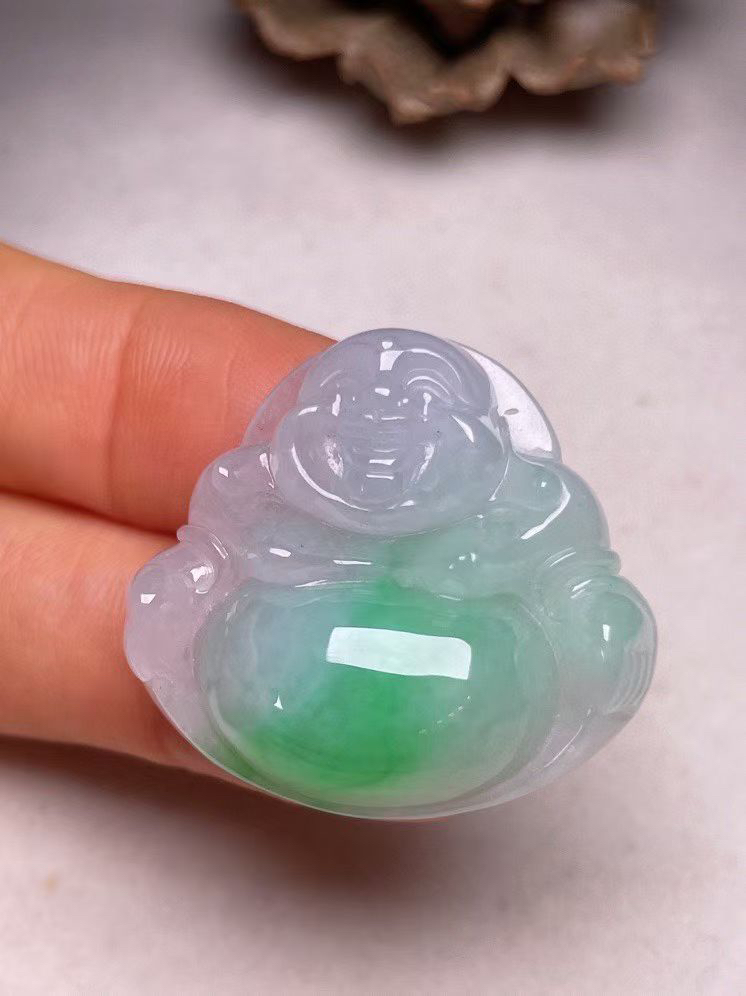 冰糯种飘绿【佛公】吊坠，种水好，玉质细腻 ，卖相好.