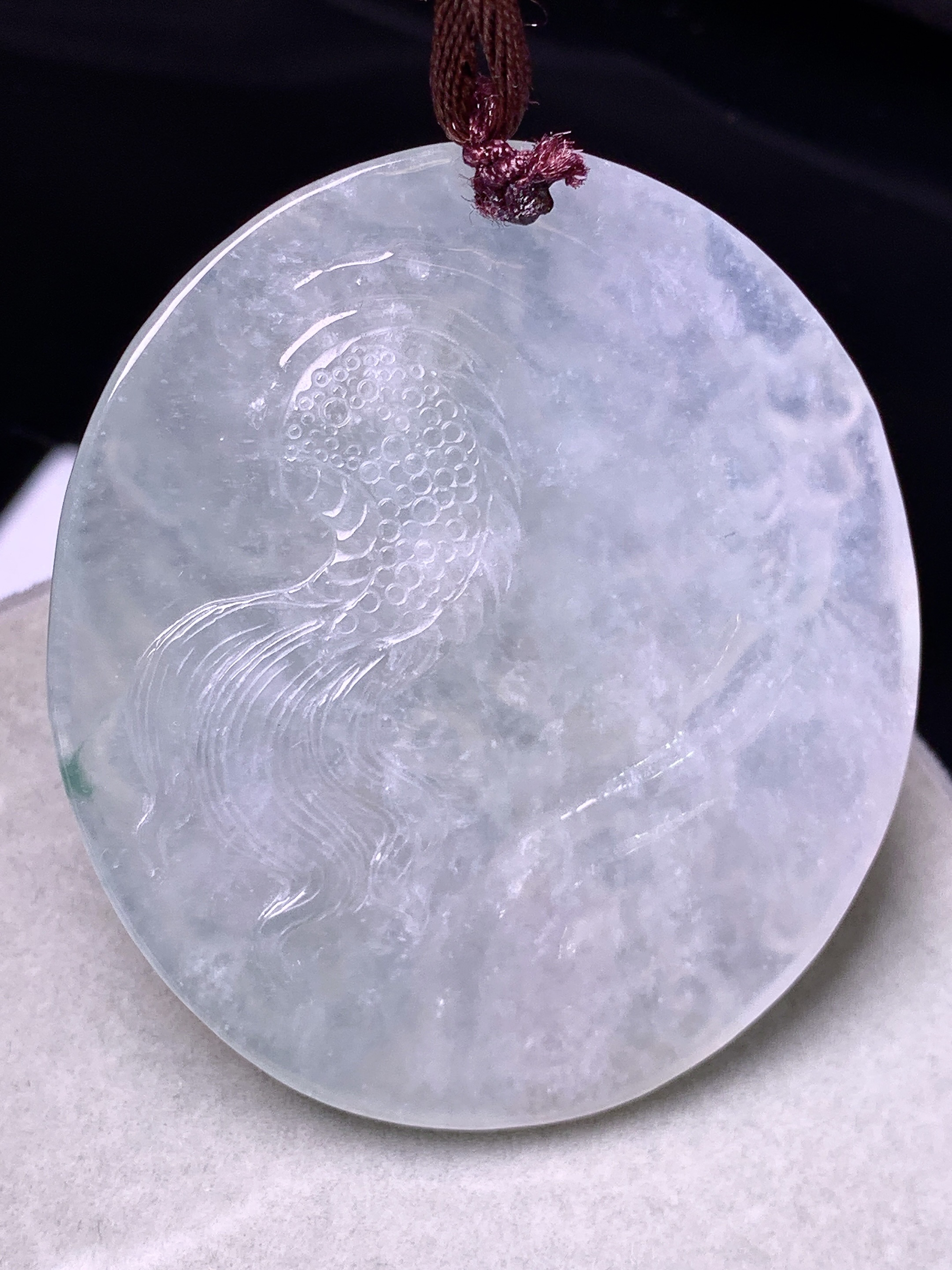 冰种龙牌子吊坠 玉质细腻 色泽艳丽清新 水润亮眼 整体尺寸52.5*47.2*6b2