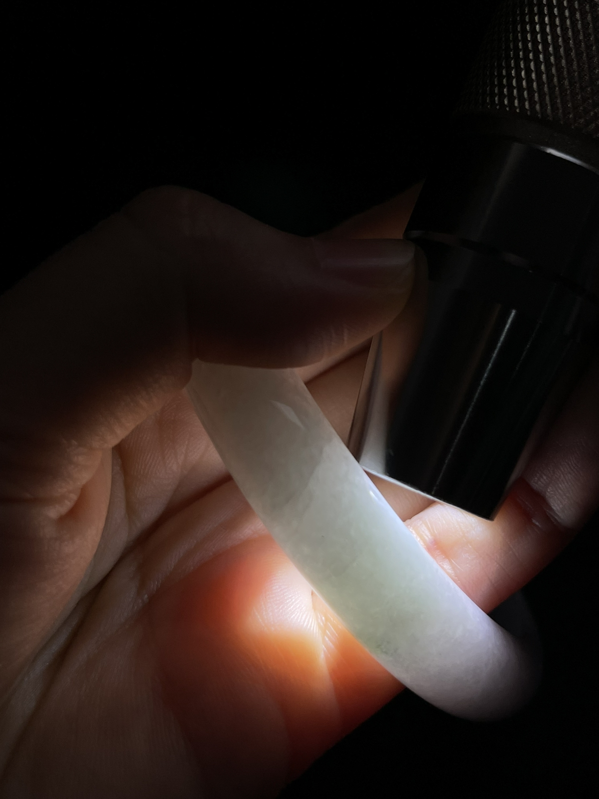 正圈51.4圈口，翡翠冰糯种淡绿色手镯