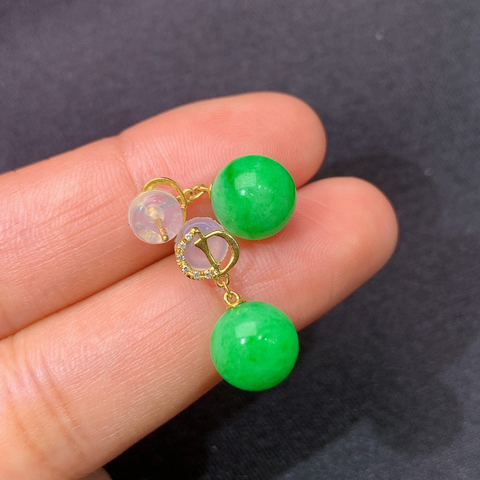 阳绿圆珠耳坠，18k金镶嵌，简约时尚，冰润色阳，种水足，Xyg 尺寸8.5