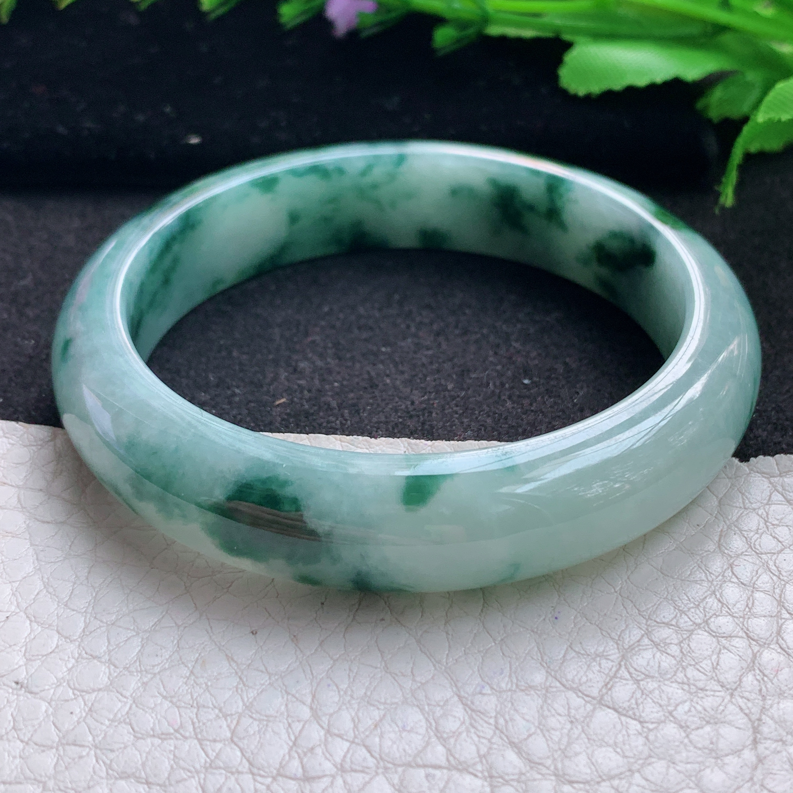 js实拍57*13*8.2平安镯 缅甸翡翠A货玉手镯精美飘花大气正圈玉手镯