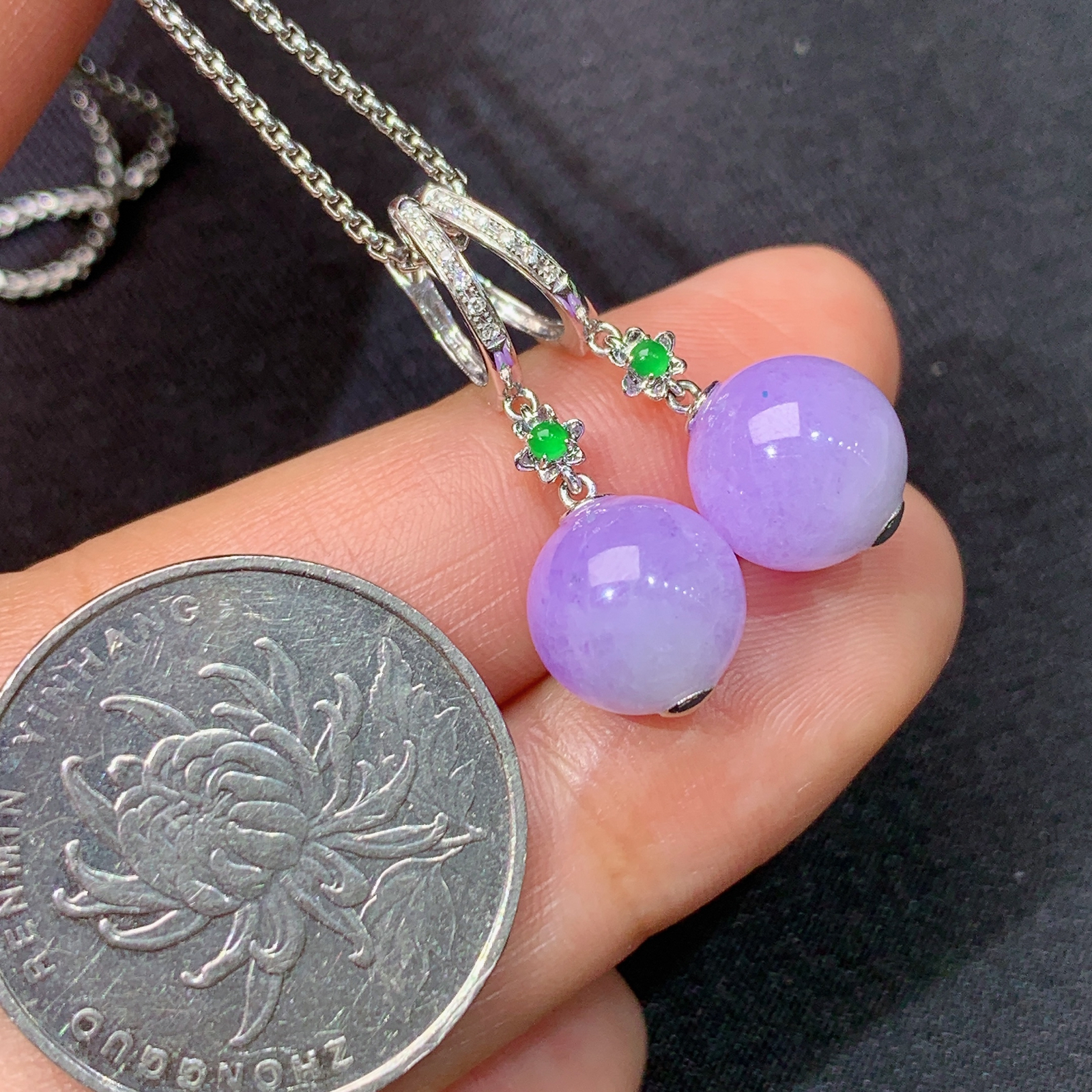 冰紫罗兰圆珠耳坠，18k金镶嵌，温润细腻，颜色鲜艳，Xyg  尺寸9.6