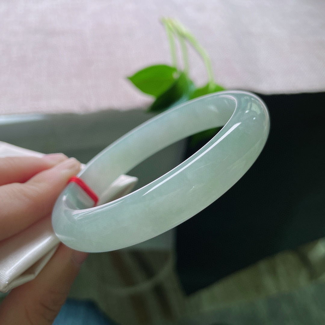 61.9/12.4/7.7，无纹裂