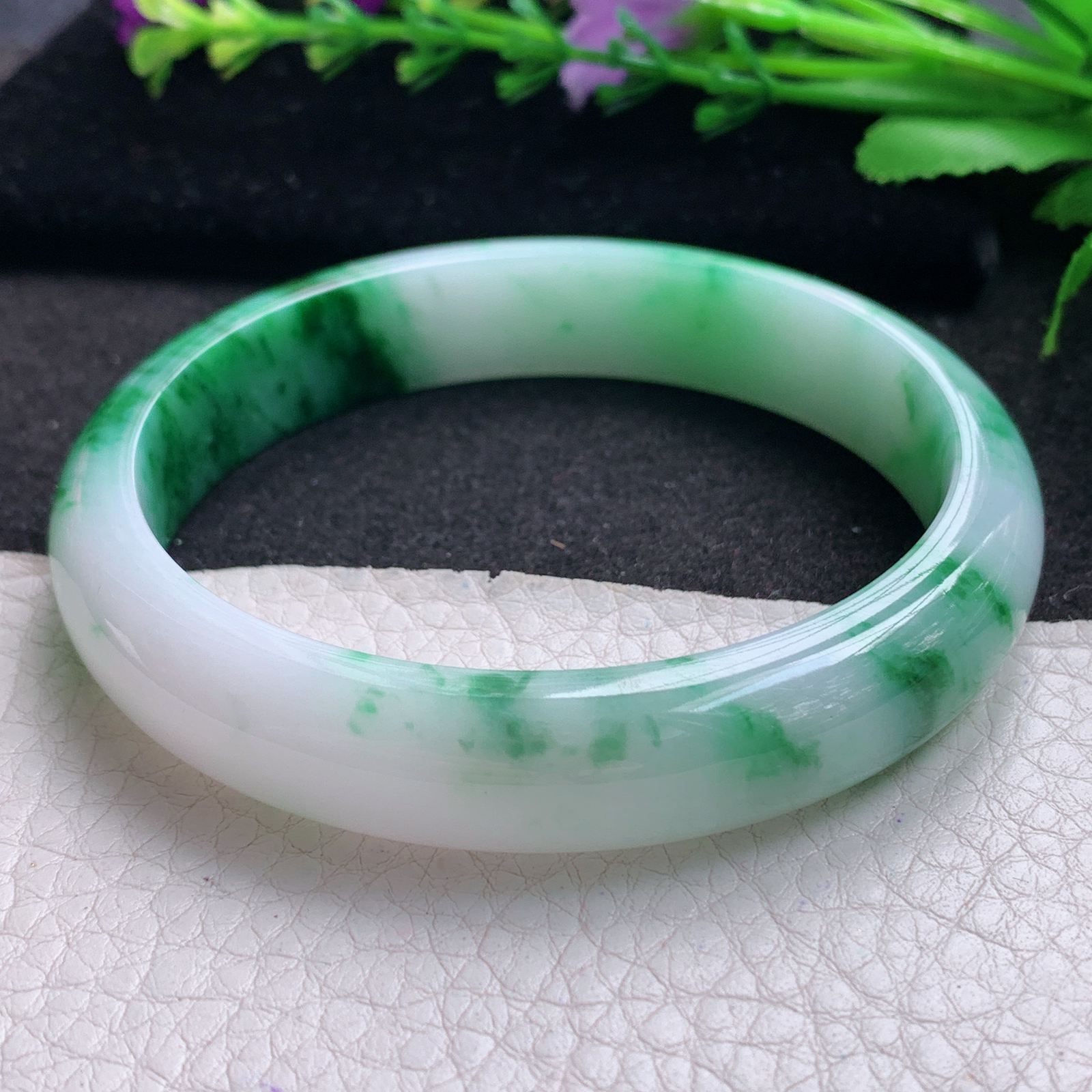 yh 大圈口61.3*12.8*8平安镯 缅甸翡翠A货玉手镯精美辣绿大气正圈玉手镯