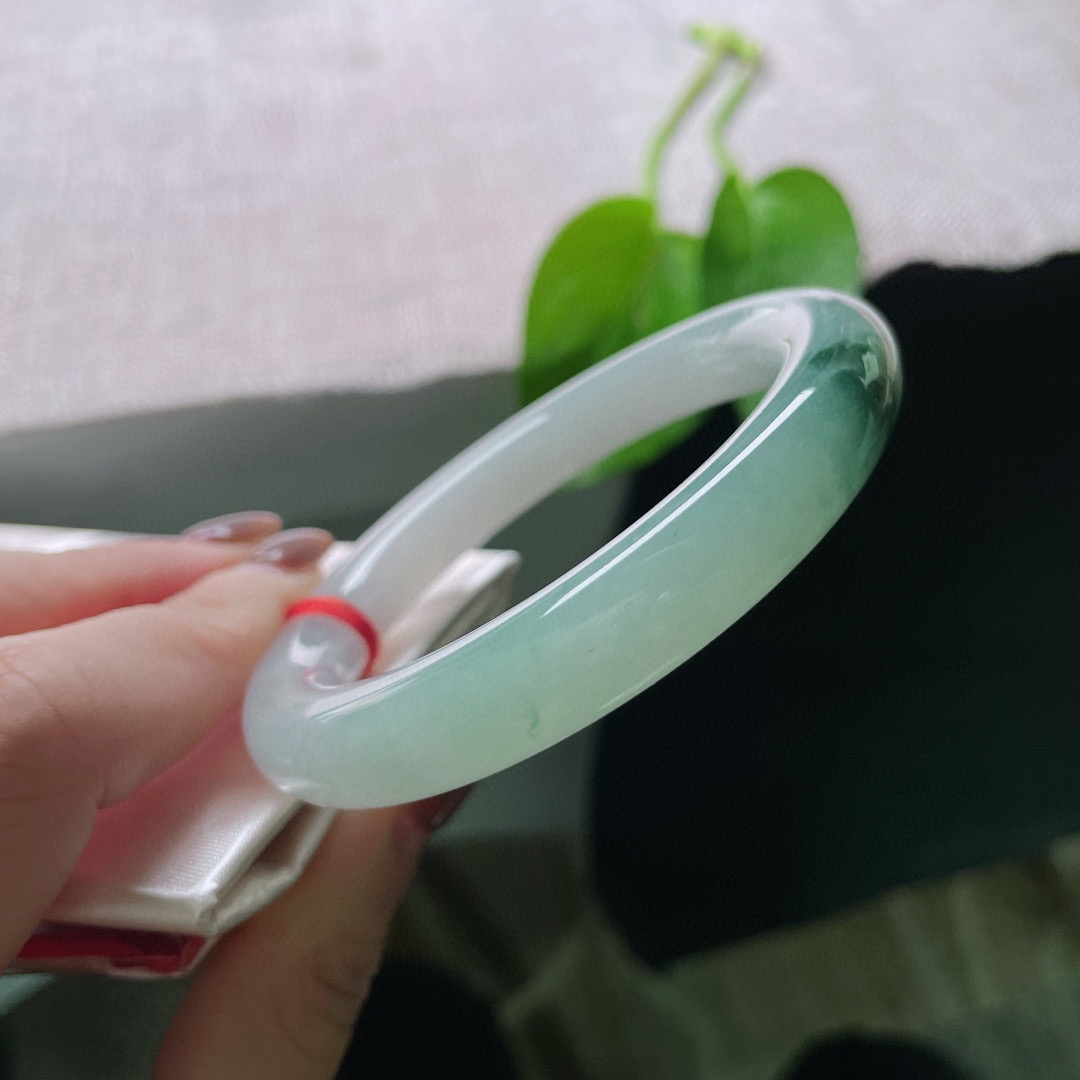 55.3/10.3，飘花圆条，水头好，肉质细腻，花开富贵，吉祥如意