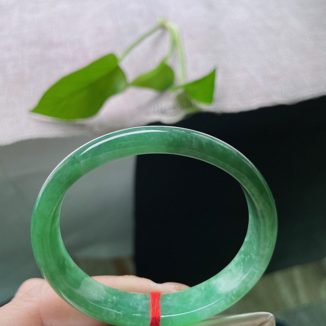 56.8（47.8）/12.7/6.2，绿底贵妃，满色洋溢着青春与活力，光芒万丈，有纹