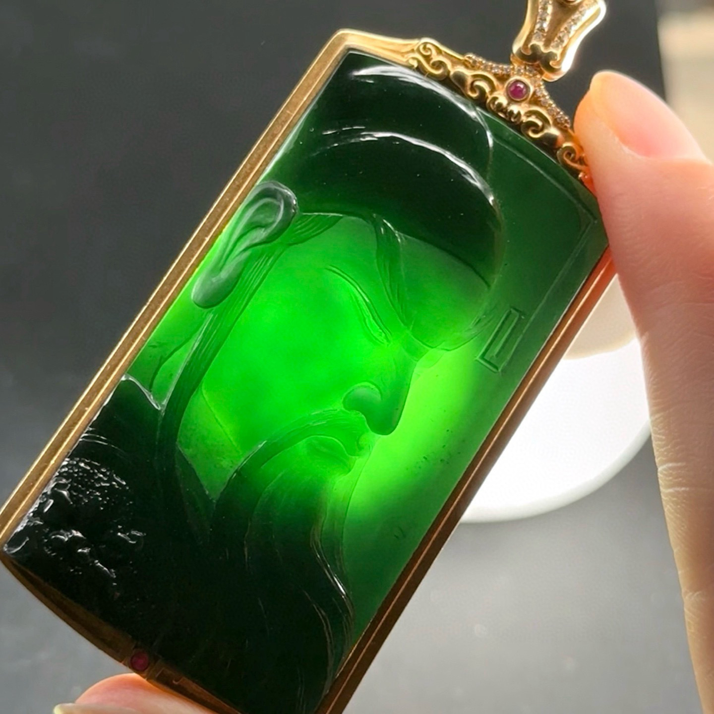 18k墨翠关公 种好色正 黑度极好 打灯通透 油性十足 雕工精湛 尺寸74.1