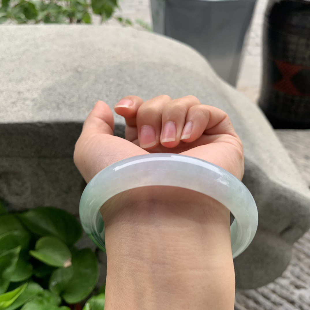 大圈口 62.7-12.9-8.9【辣瓜绿正圈手镯】正圈62 63可戴