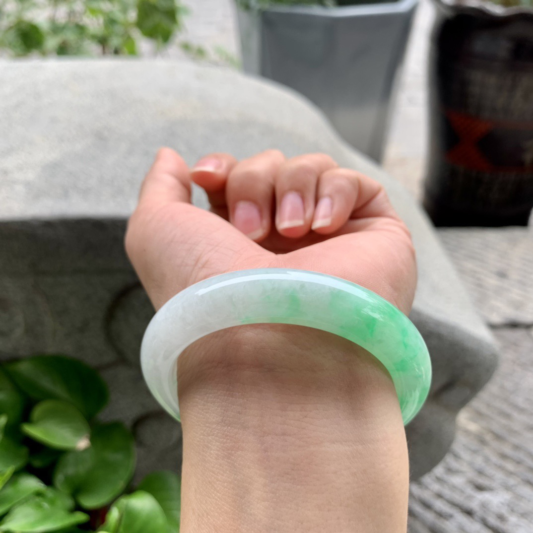 小圈口 52.8-11.8-8.7【阳绿正圈手镯】正圈52 53可戴