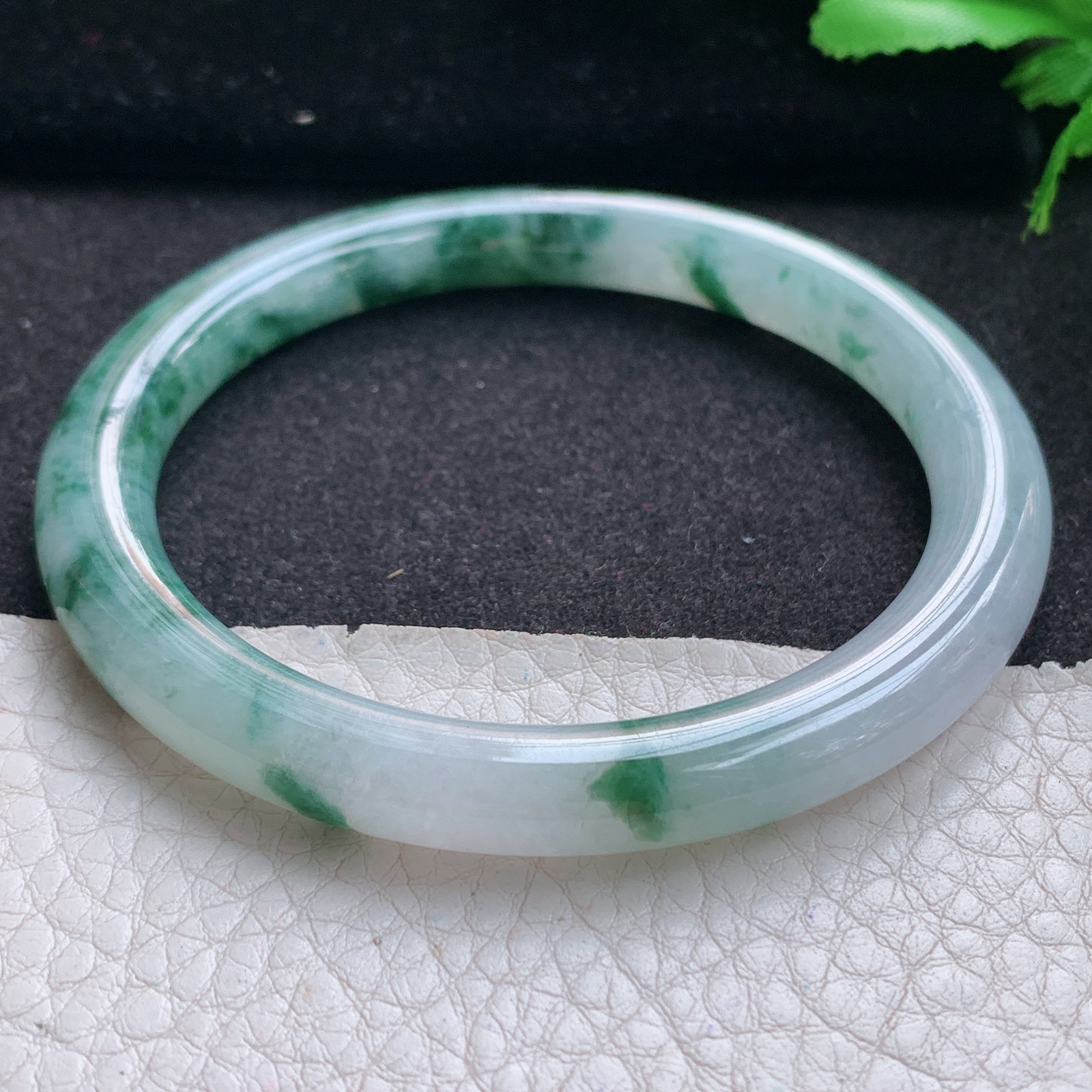 ax实拍58*7.8*8.2为人镯 缅甸翡翠A货玉手镯精美冰飘花圆条玉手镯