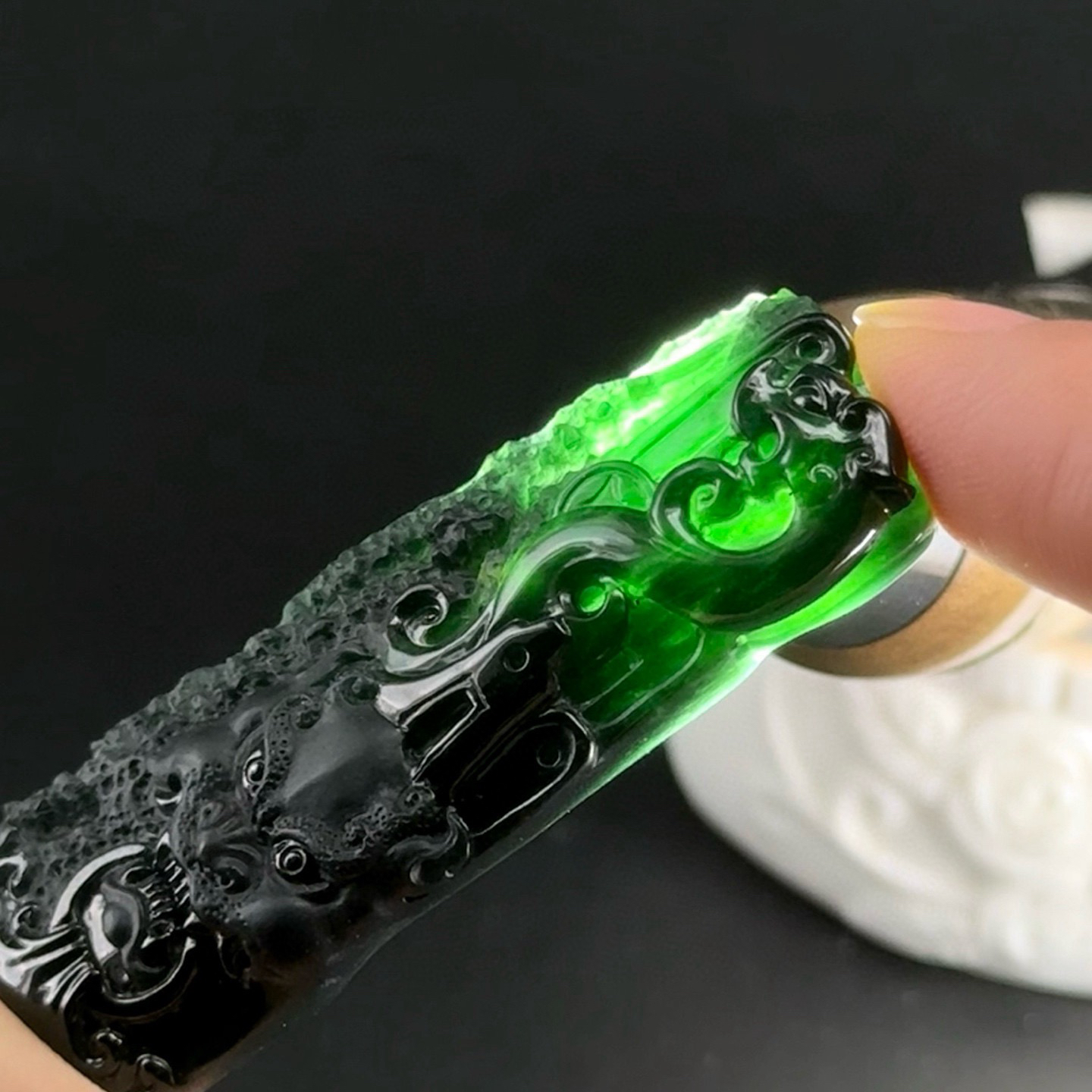 精品墨翠仿古龙牌 尺寸53.6