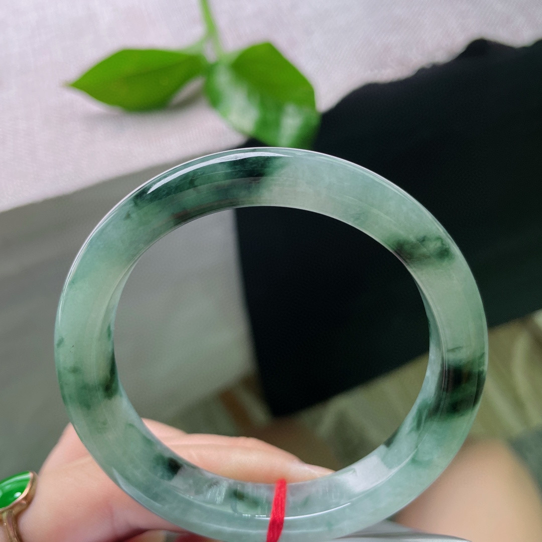 57.2/11.4/8.4，飘花，水润，细腻，贵气，优雅，甜美，雍容华贵，完美