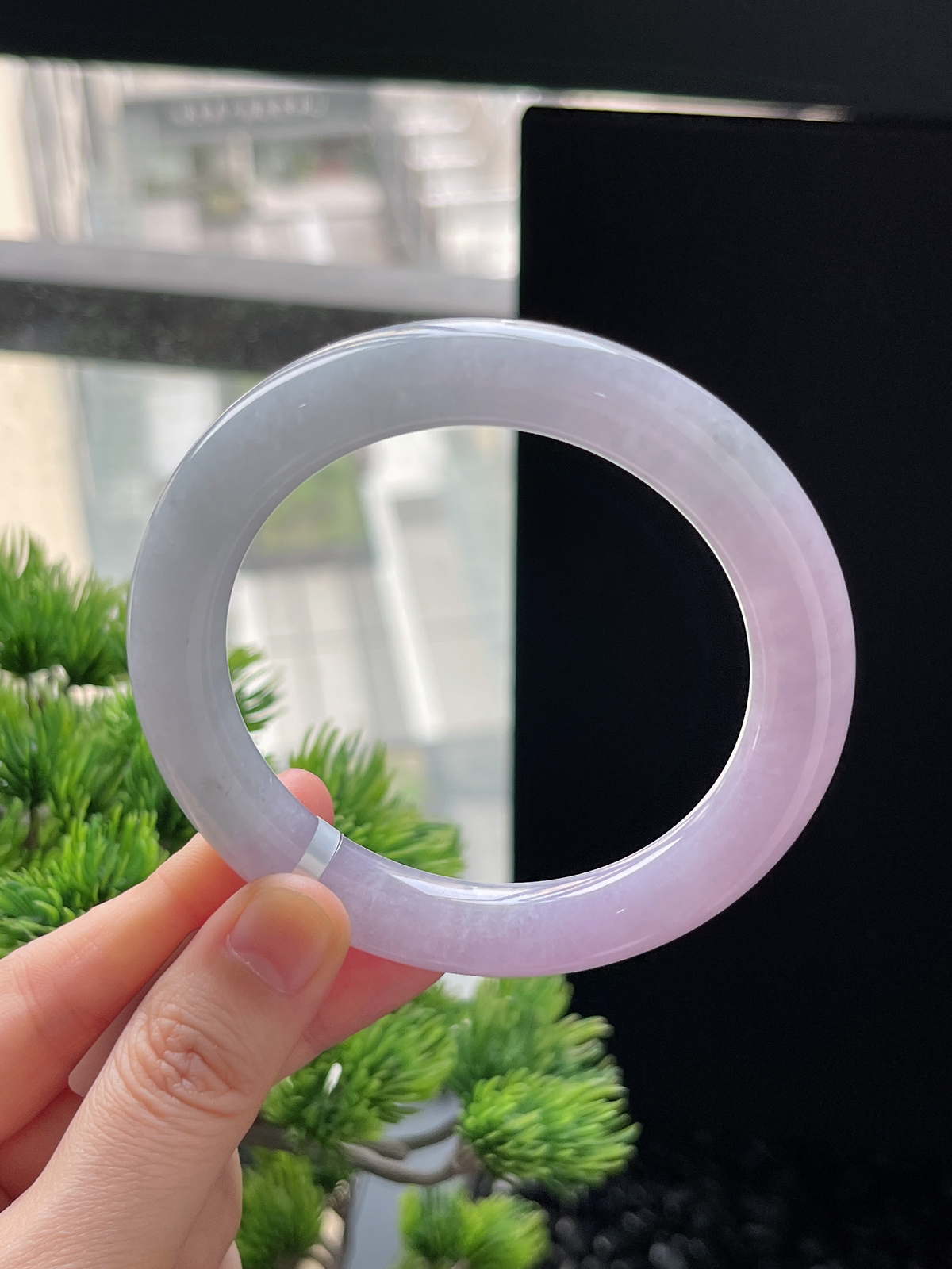 圆镯58.1圈口，翡翠糯化种春带彩手镯