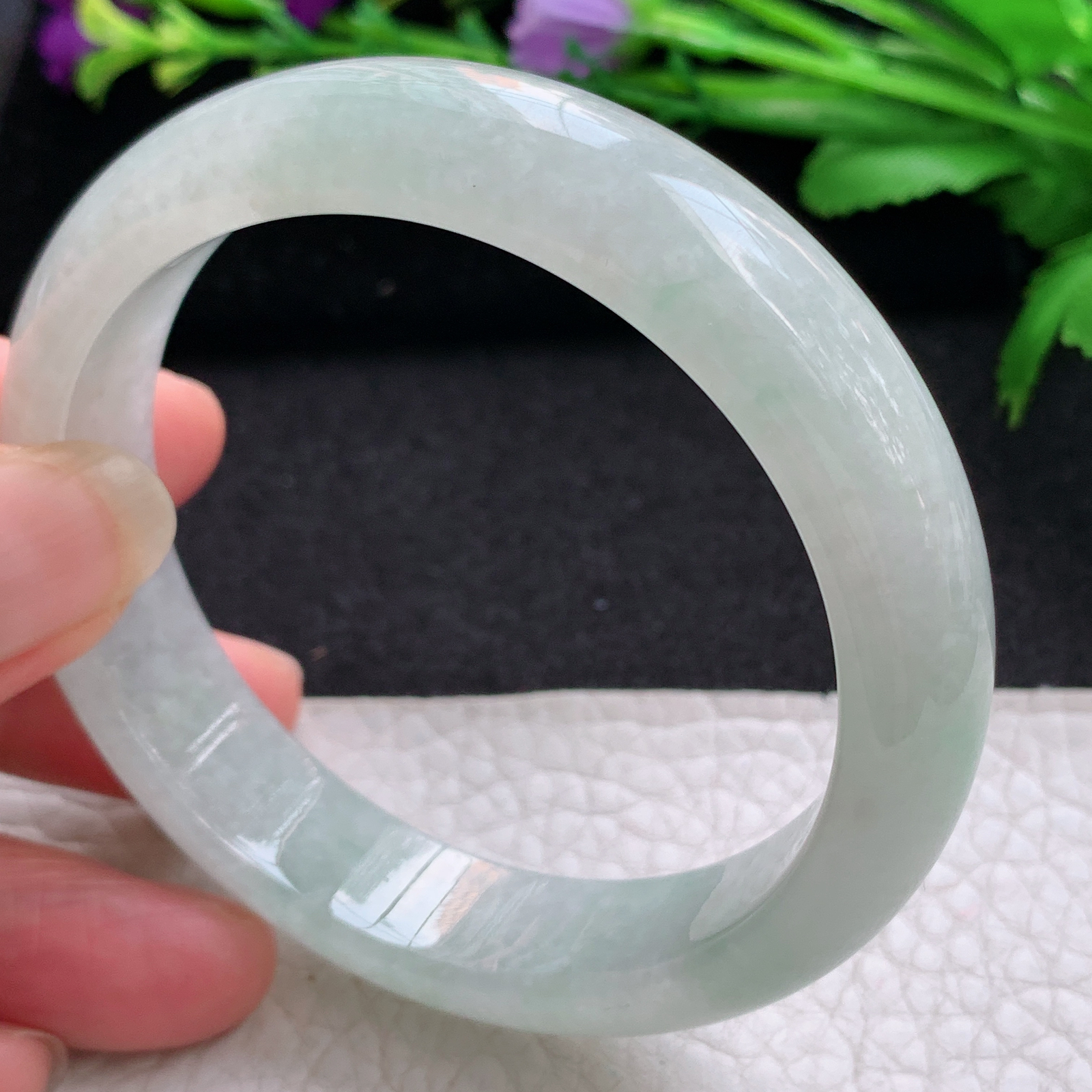 z实拍56*13.6*8平安镯 缅甸翡翠A货玉手镯精美浅绿正圈玉手镯