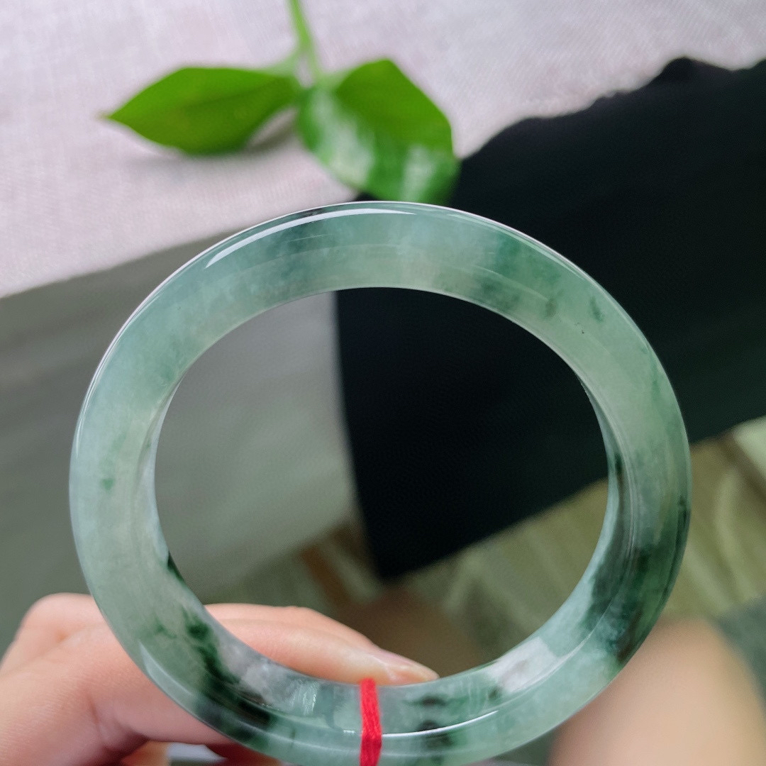 57.2/11.4/8.4，飘花，水润，细腻，贵气，优雅，甜美，雍容华贵，完美