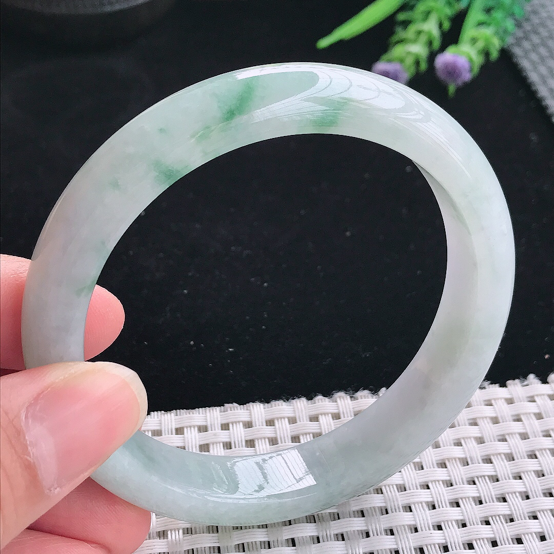 实拍天然翡翠60.6/12.8//8.5大圈口老坑精美温润飘花手镯玉镯手环