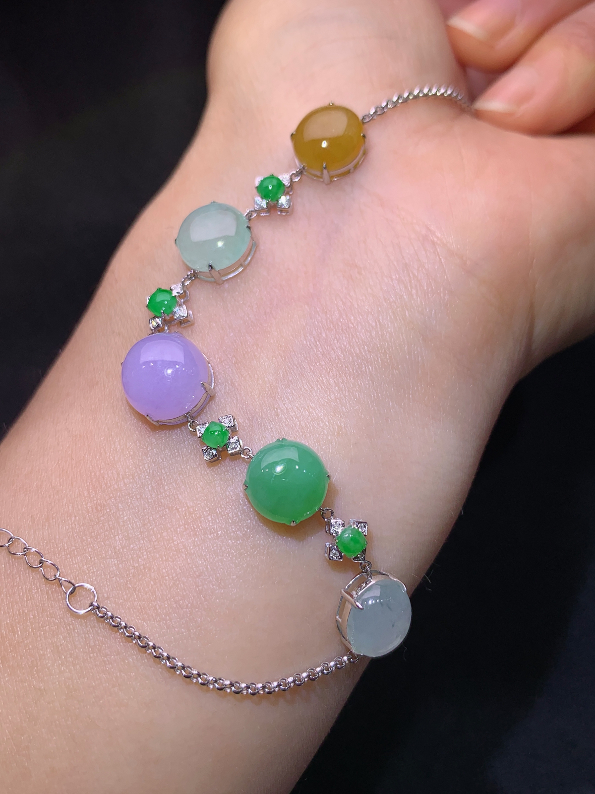 冰种多彩蛋面手链，18k金镶嵌，款式新颖，冰润细腻，种水足，Wq 尺寸9.7*9.4*4.1