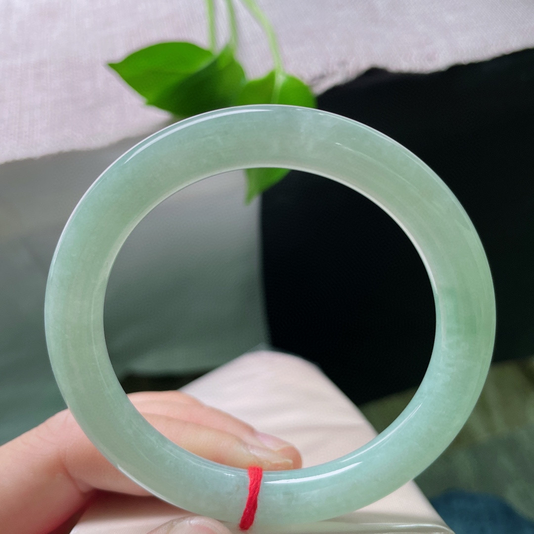 58.9/9.7，晴绿圆条，无暇