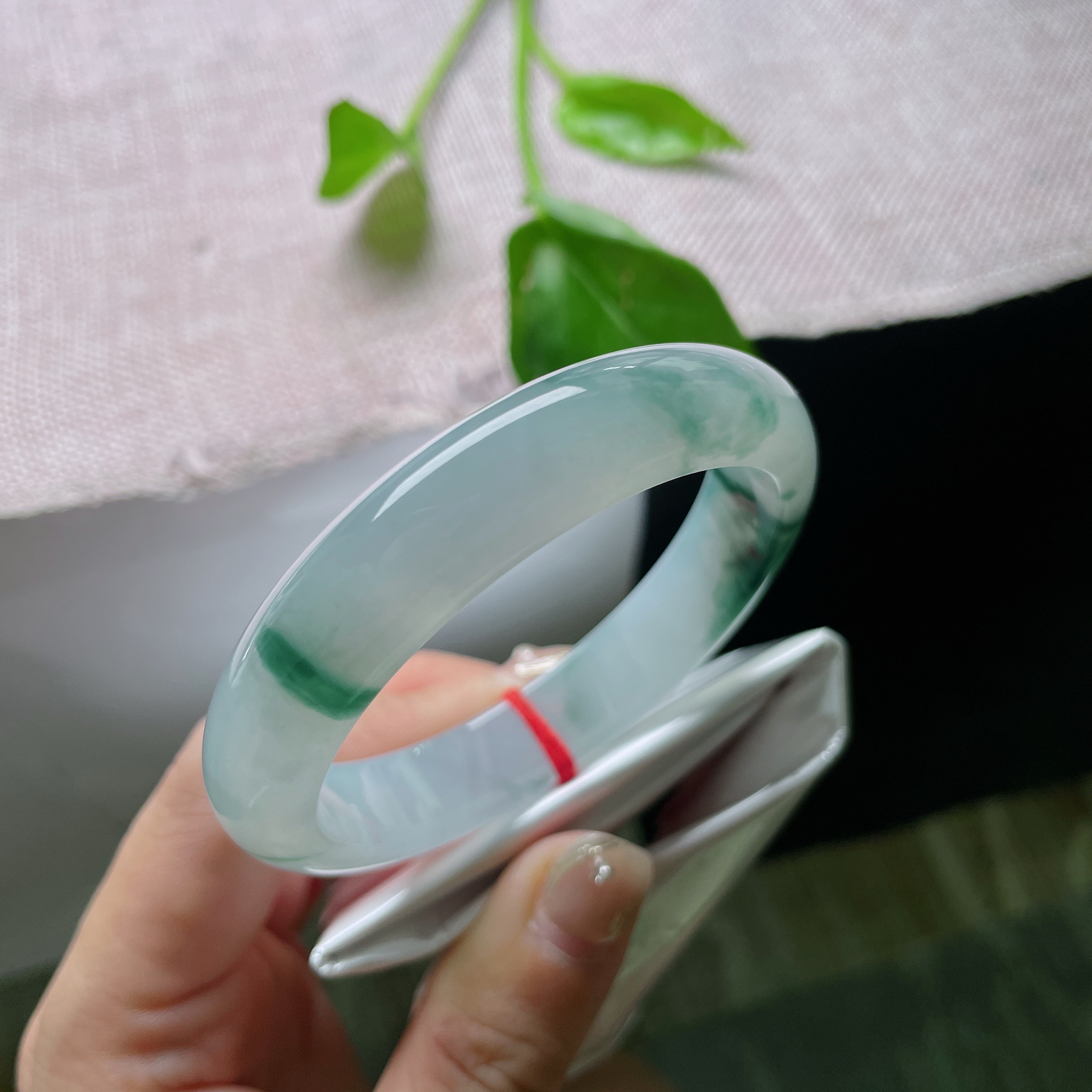 55/12.4/7.6，冰飘花正圈，种老，冰冰透透，西塞山前白鹭飞，桃花流水鳜鱼肥。完美，