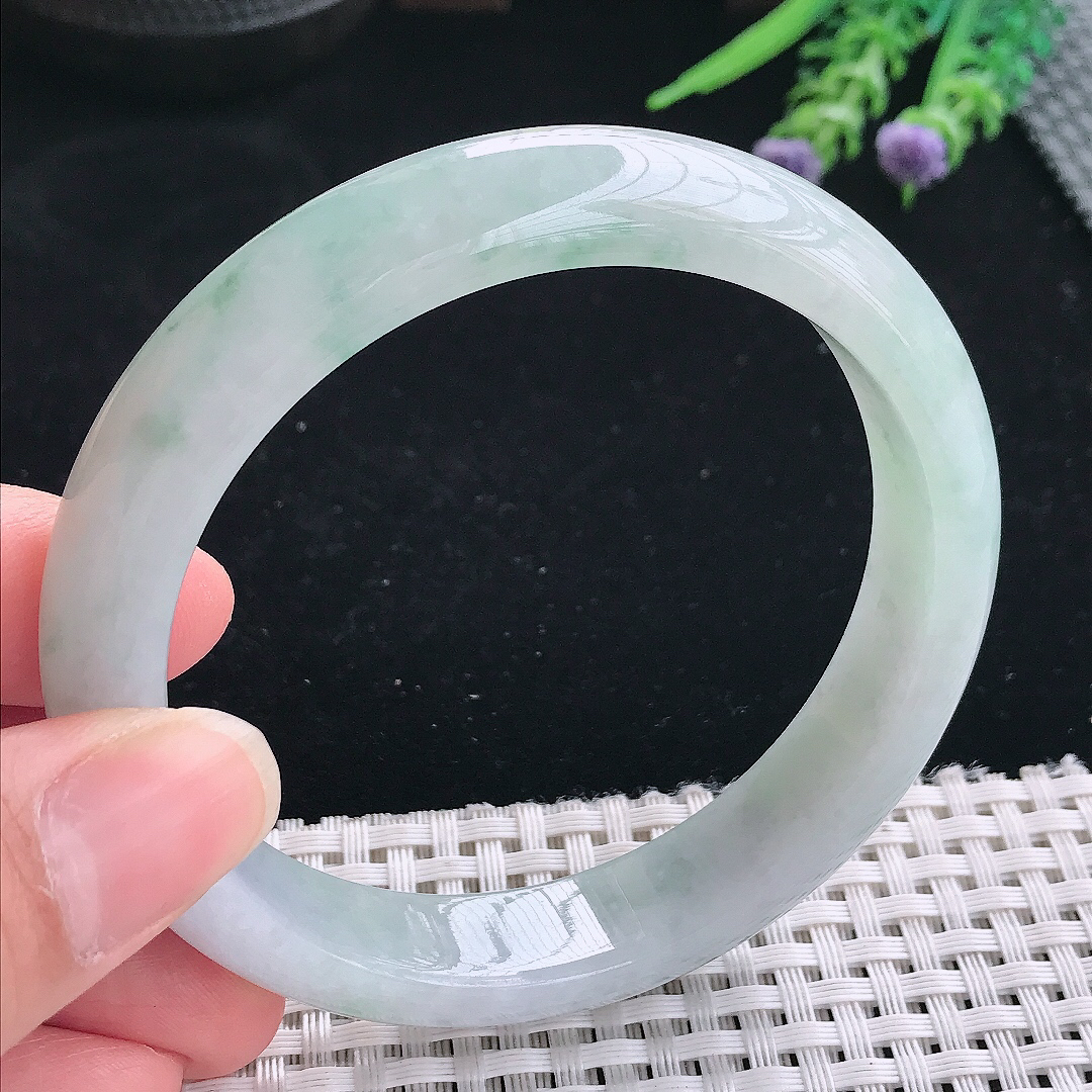 实拍天然翡翠60.6/12.8//8.5大圈口老坑精美温润飘花手镯玉镯手环