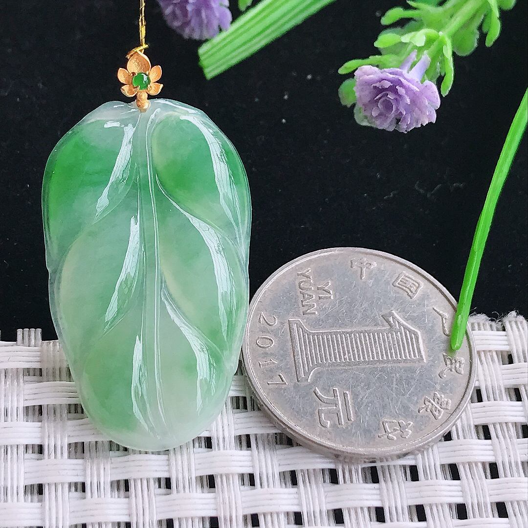 实拍A货翡翠35/21/3.8老坑18k金镶嵌冰阳绿叶子吊坠翡翠玉挂件
