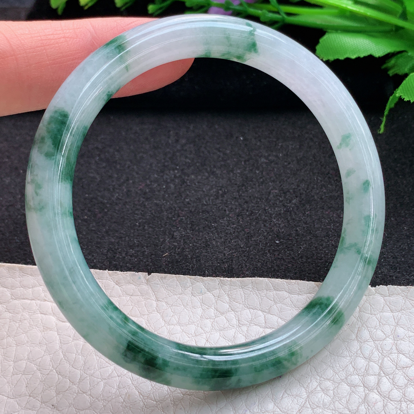 ax实拍58*7.8*8.2为人镯 缅甸翡翠A货玉手镯精美冰飘花圆条玉手镯