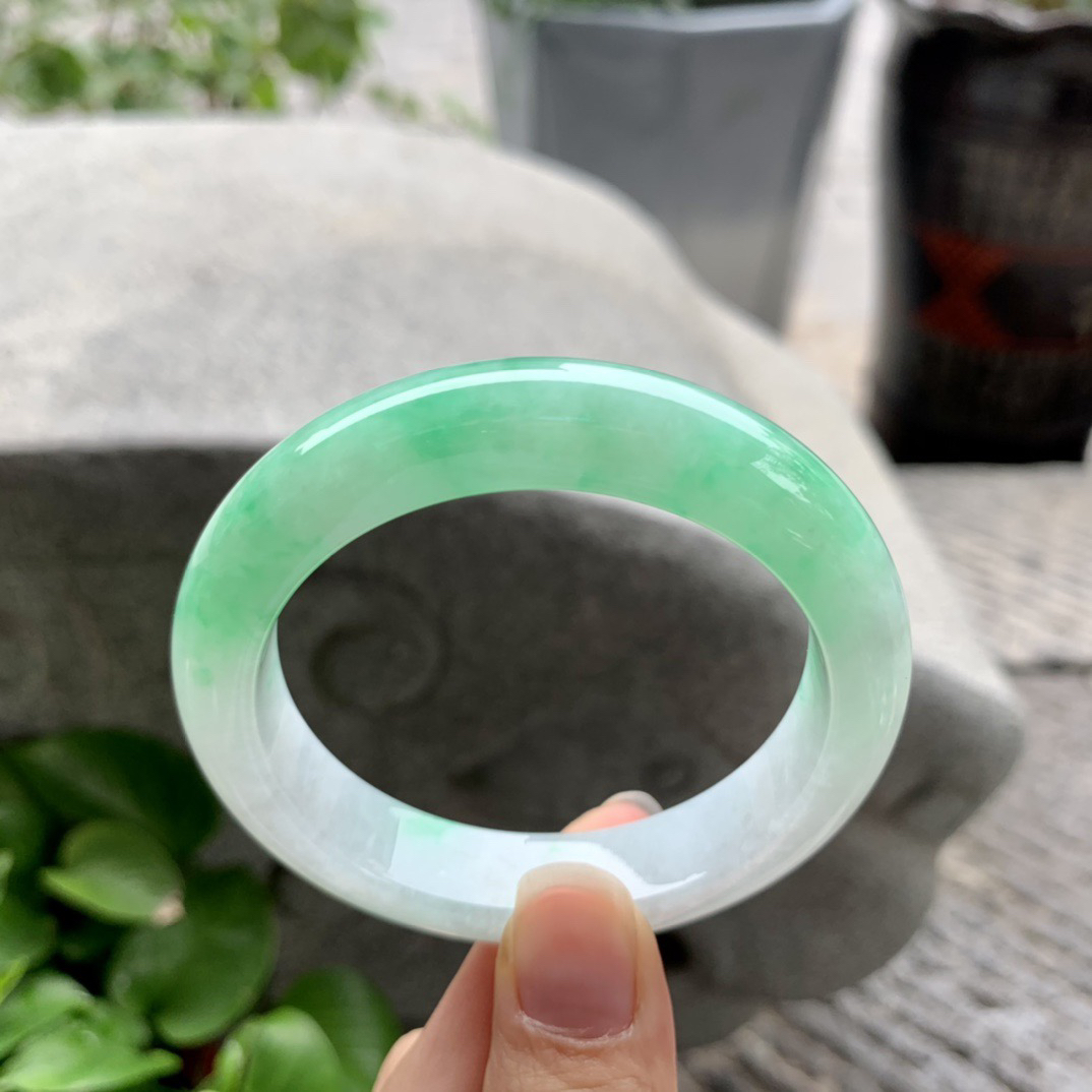 小圈口 52.8-11.8-8.7【阳绿正圈手镯】正圈52 53可戴