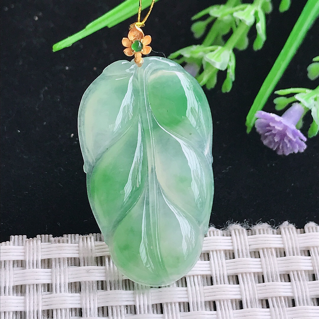实拍A货翡翠35.3/20.8/4老坑18k金镶嵌冰阳绿叶子吊坠翡翠玉挂件