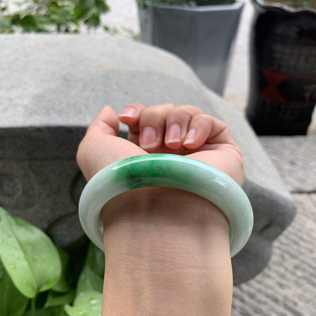 圈口 57.4-12.8-9.9【飘辣绿正圈手镯】正圈57 58可戴