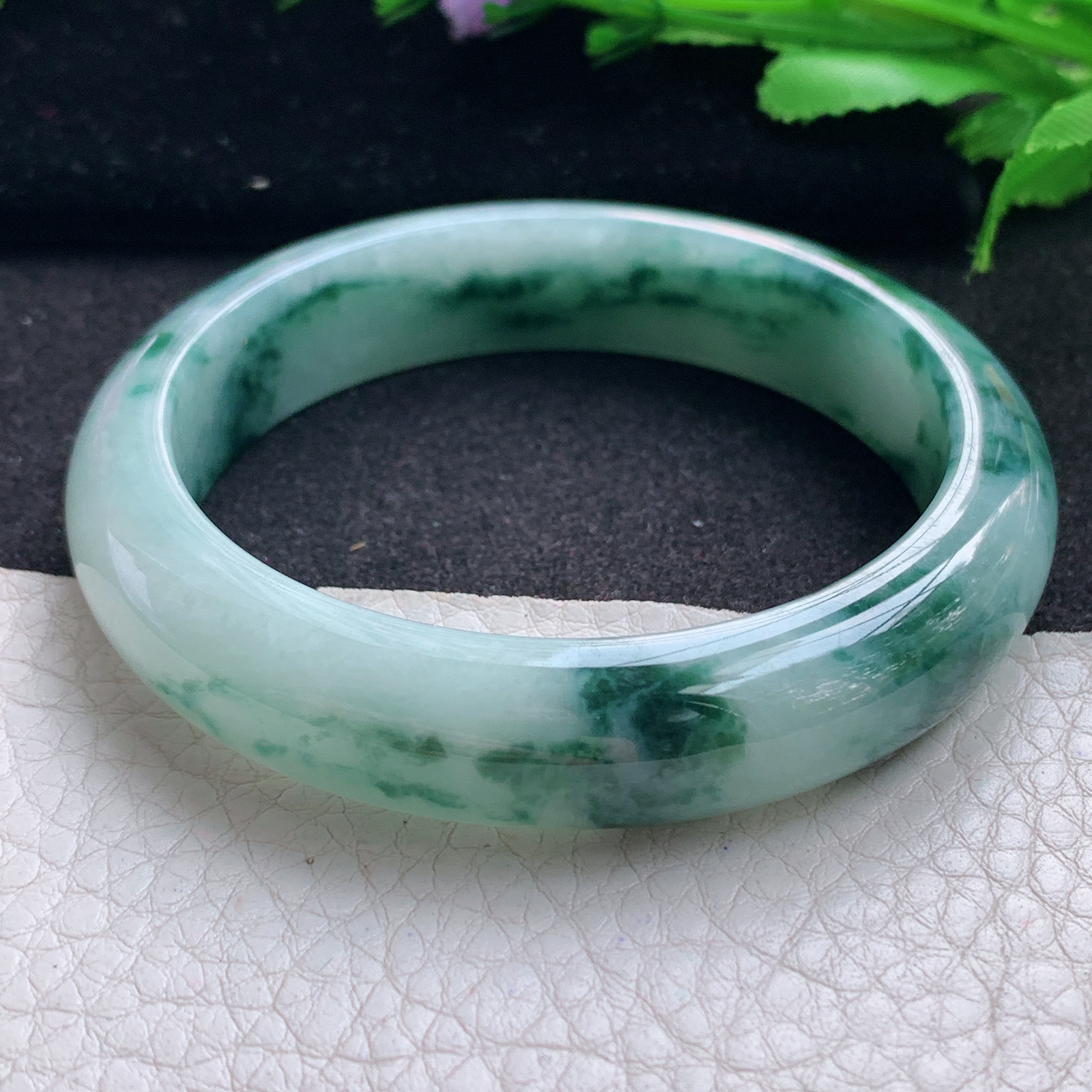 js实拍57*13*8.2平安镯 缅甸翡翠A货玉手镯精美飘花大气正圈玉手镯