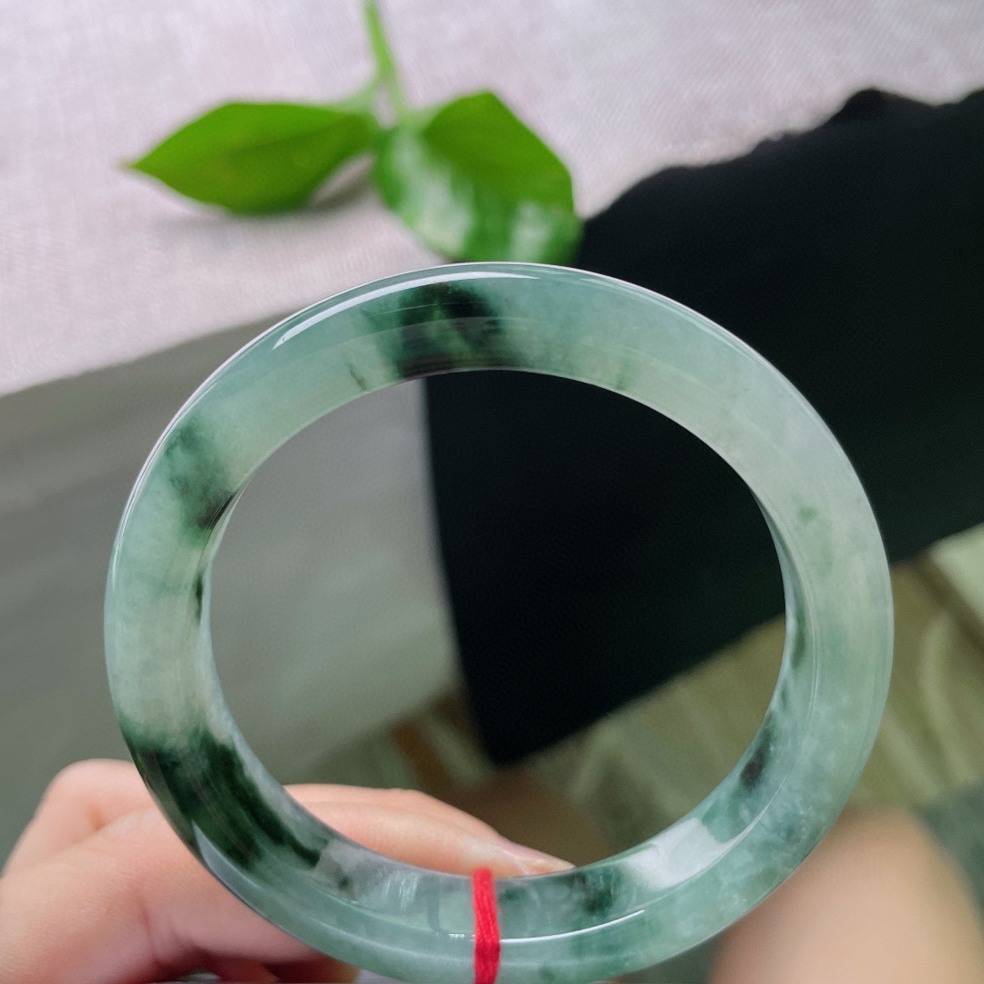 57.2/11.4/8.4，飘花，水润，细腻，贵气，优雅，甜美，雍容华贵，完美