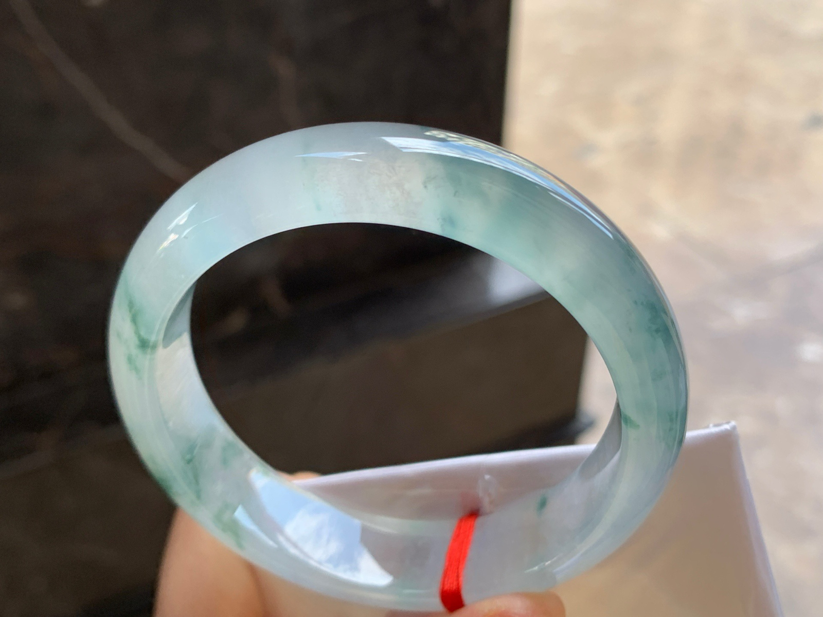 57-14.6-8.2

高冰蓝花手镯^_^透亮