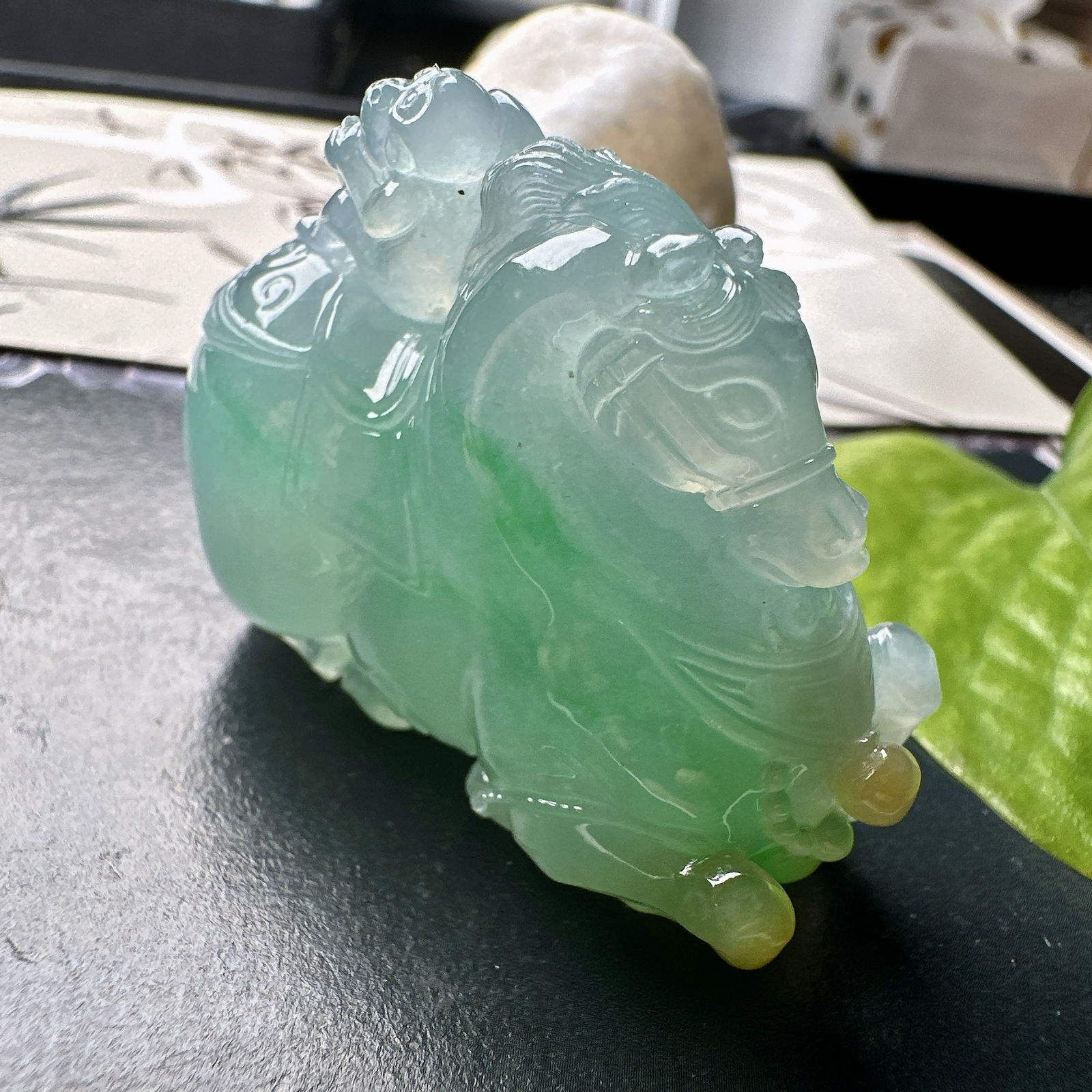 【冰种黄加绿唐马吊坠】马上封侯，种质上乘，质地细腻起胶感，冰感十足