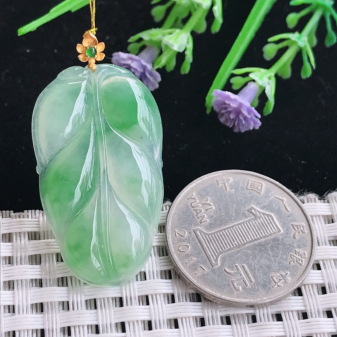 实拍A货翡翠35.3/20.8/4老坑18k金镶嵌冰阳绿叶子吊坠翡翠玉挂件