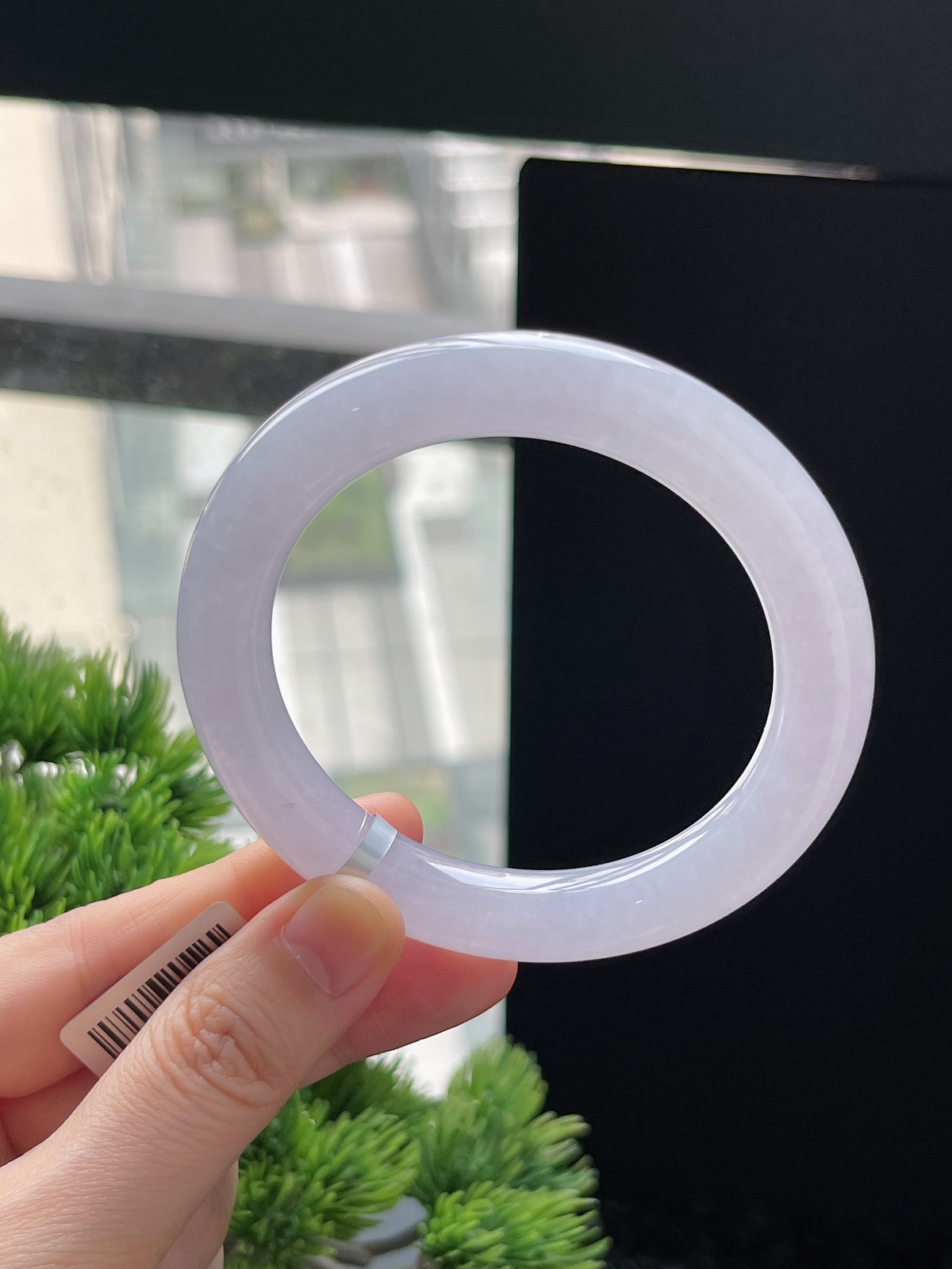 圆镯55.6圈口，翡翠冰糯种淡紫色手镯